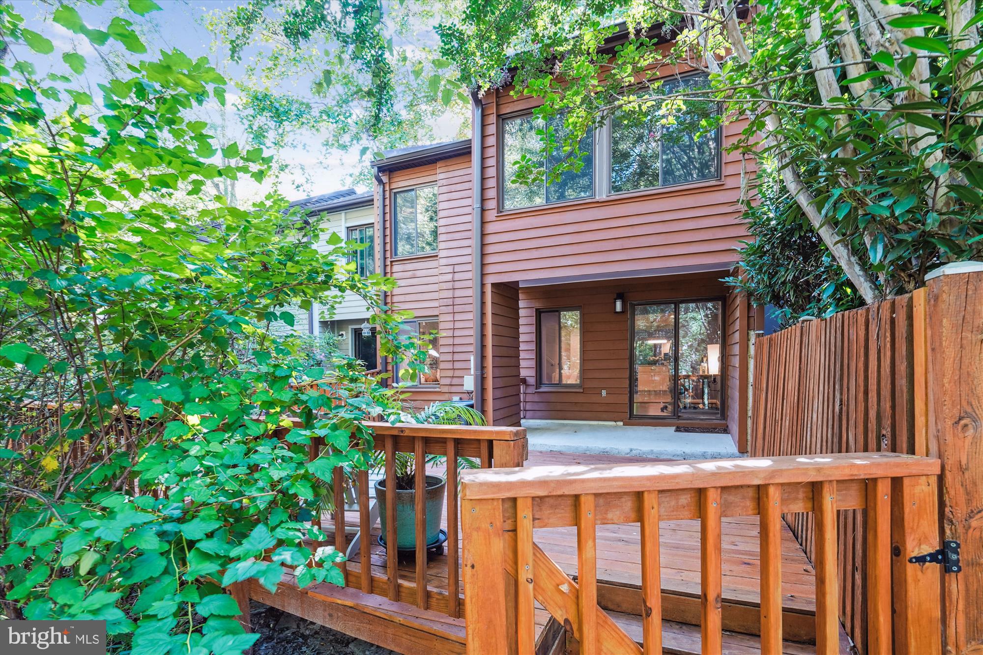 RESTON - Residential