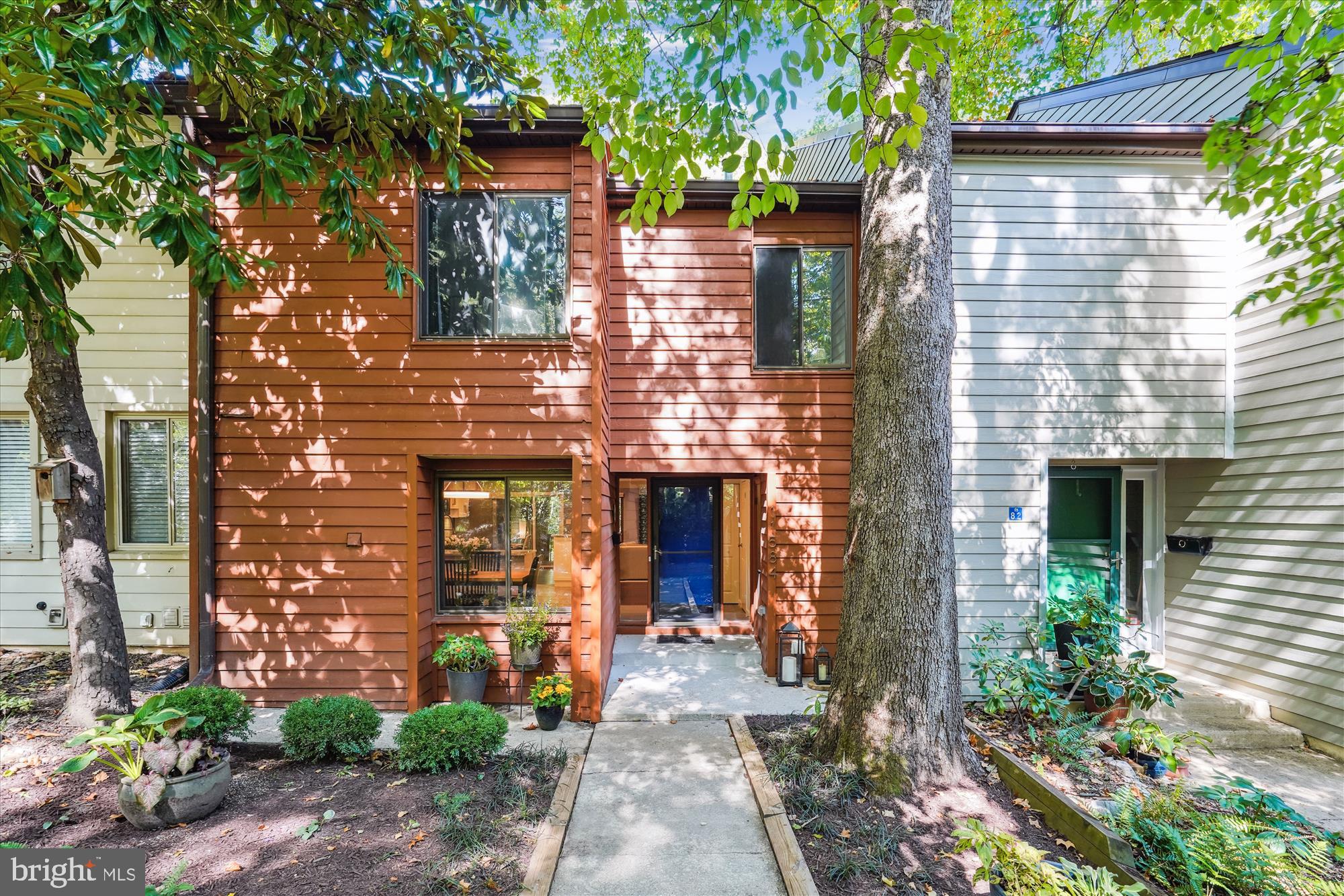 RESTON - Residential