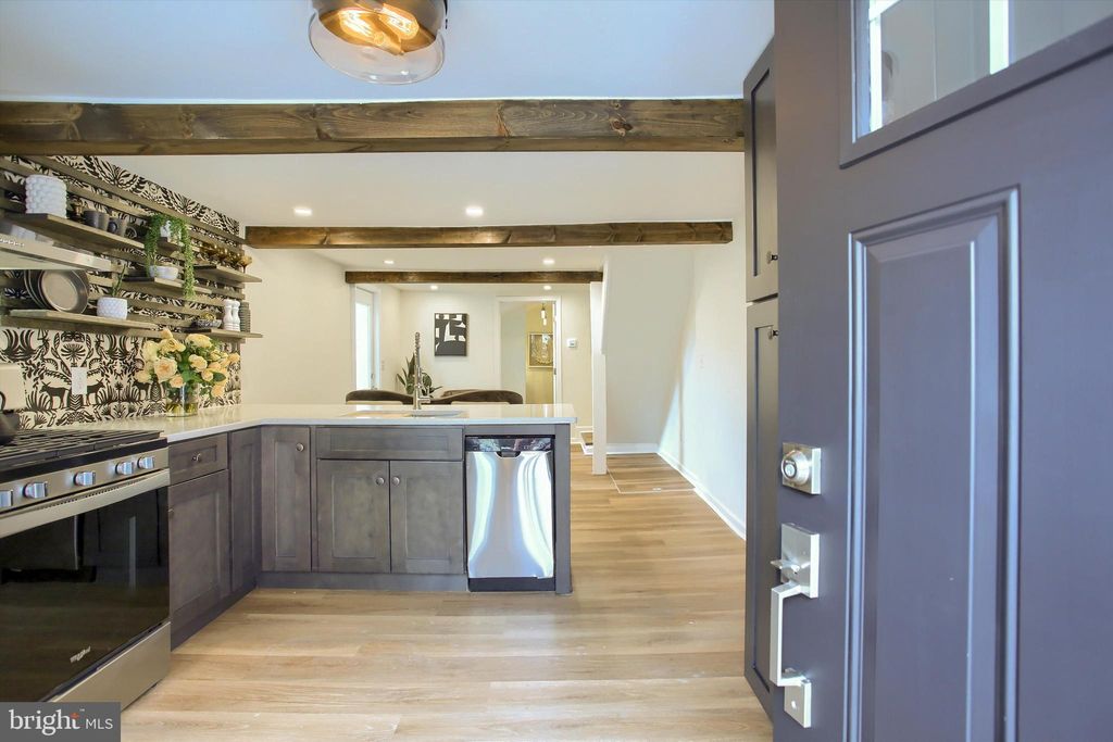 Photo of 109 W STRAWBERRY ST, LANCASTER, PA 17603 (MLS # PALA2030794)