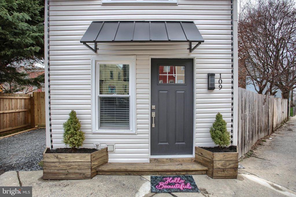 Photo of 109 W STRAWBERRY ST, LANCASTER, PA 17603 (MLS # PALA2030794)