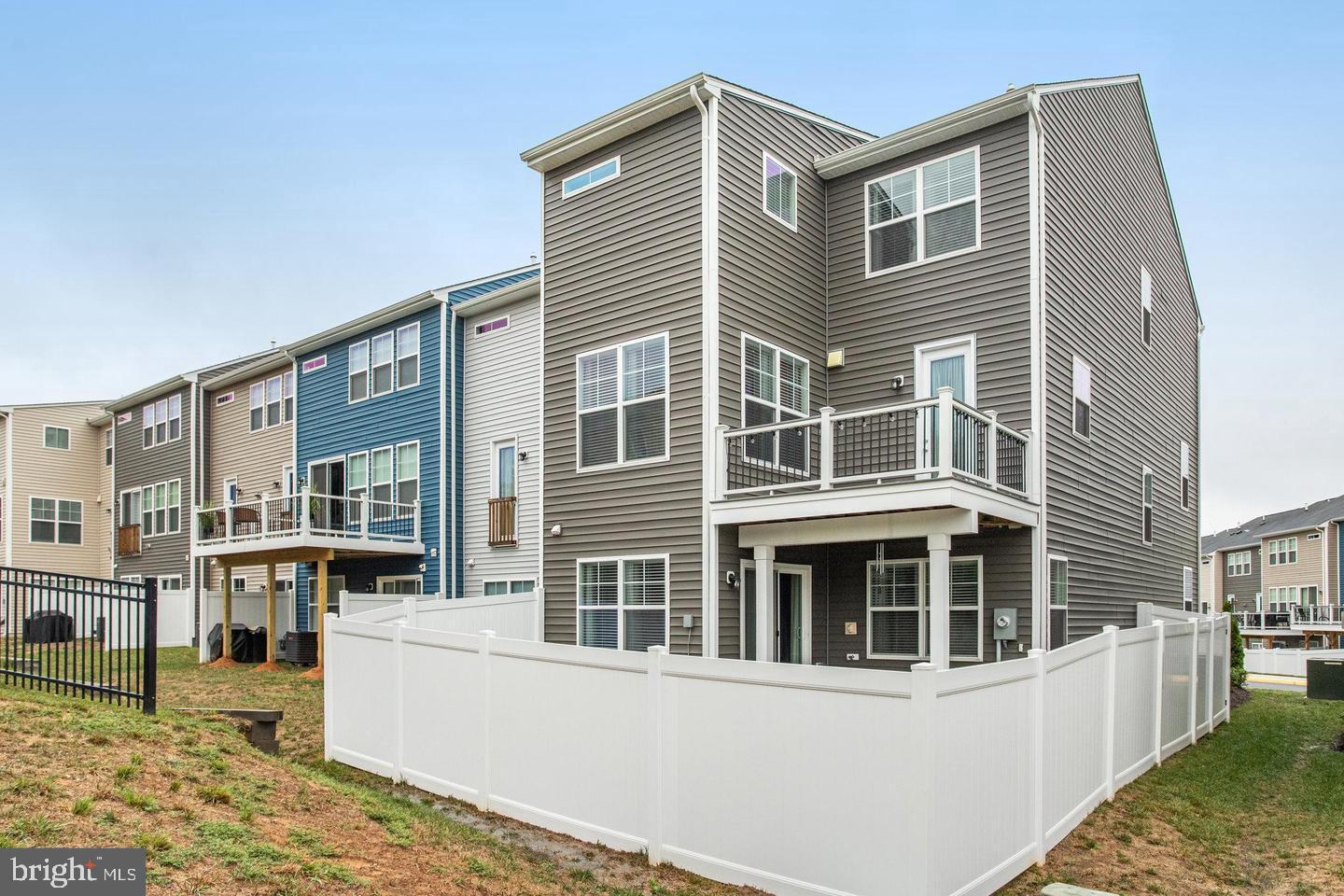 18281 SUMMIT POINTE DRIVE