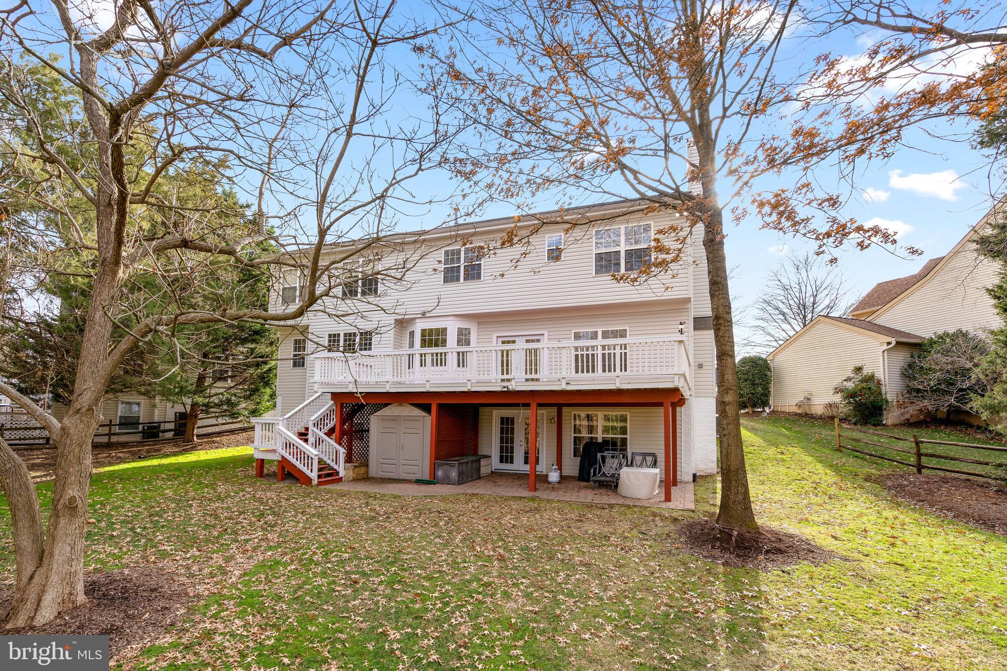 ASHBURN VILLAGE - Residential