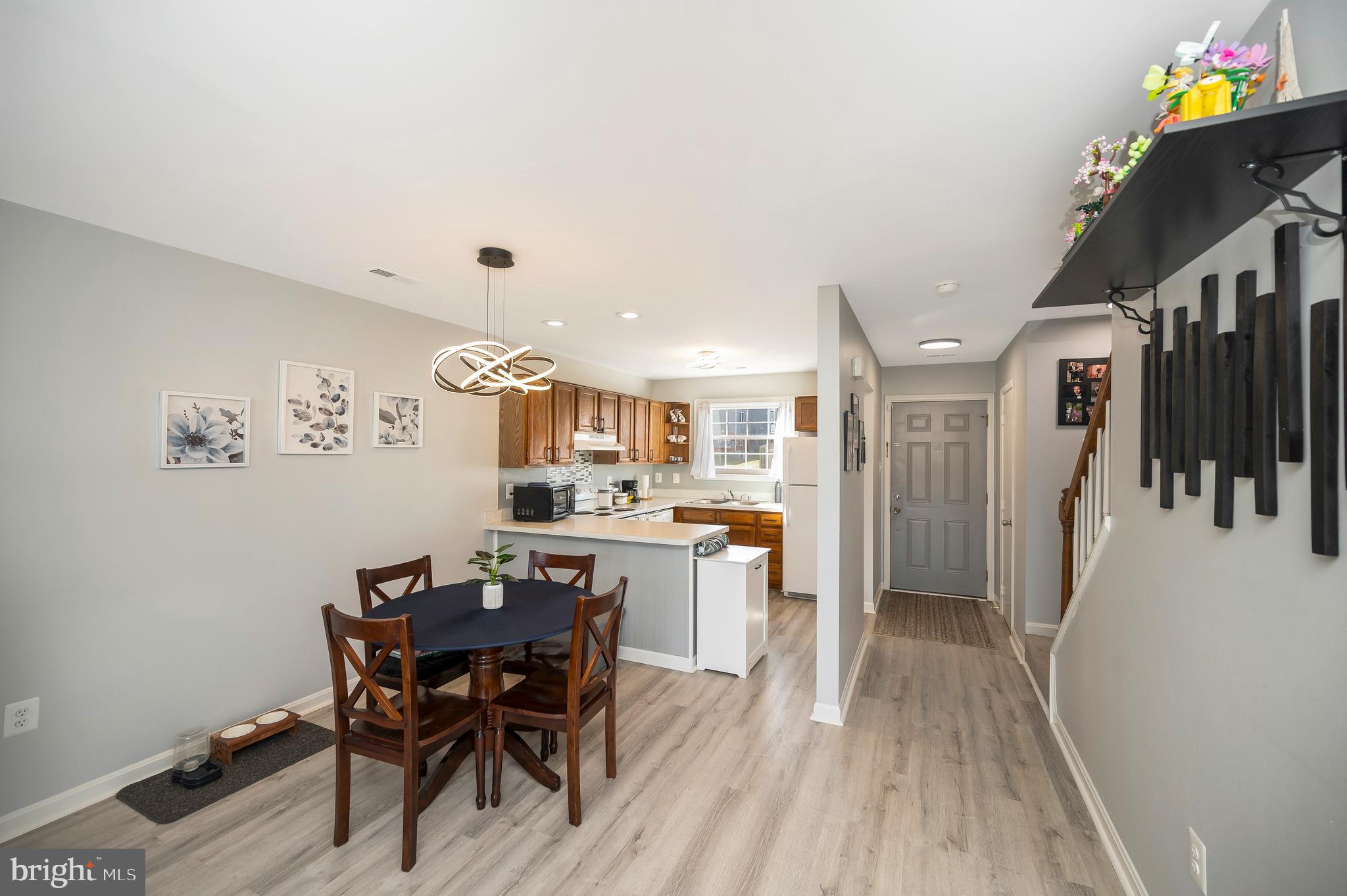 SUNNINGDALE MEADOWS - Residential