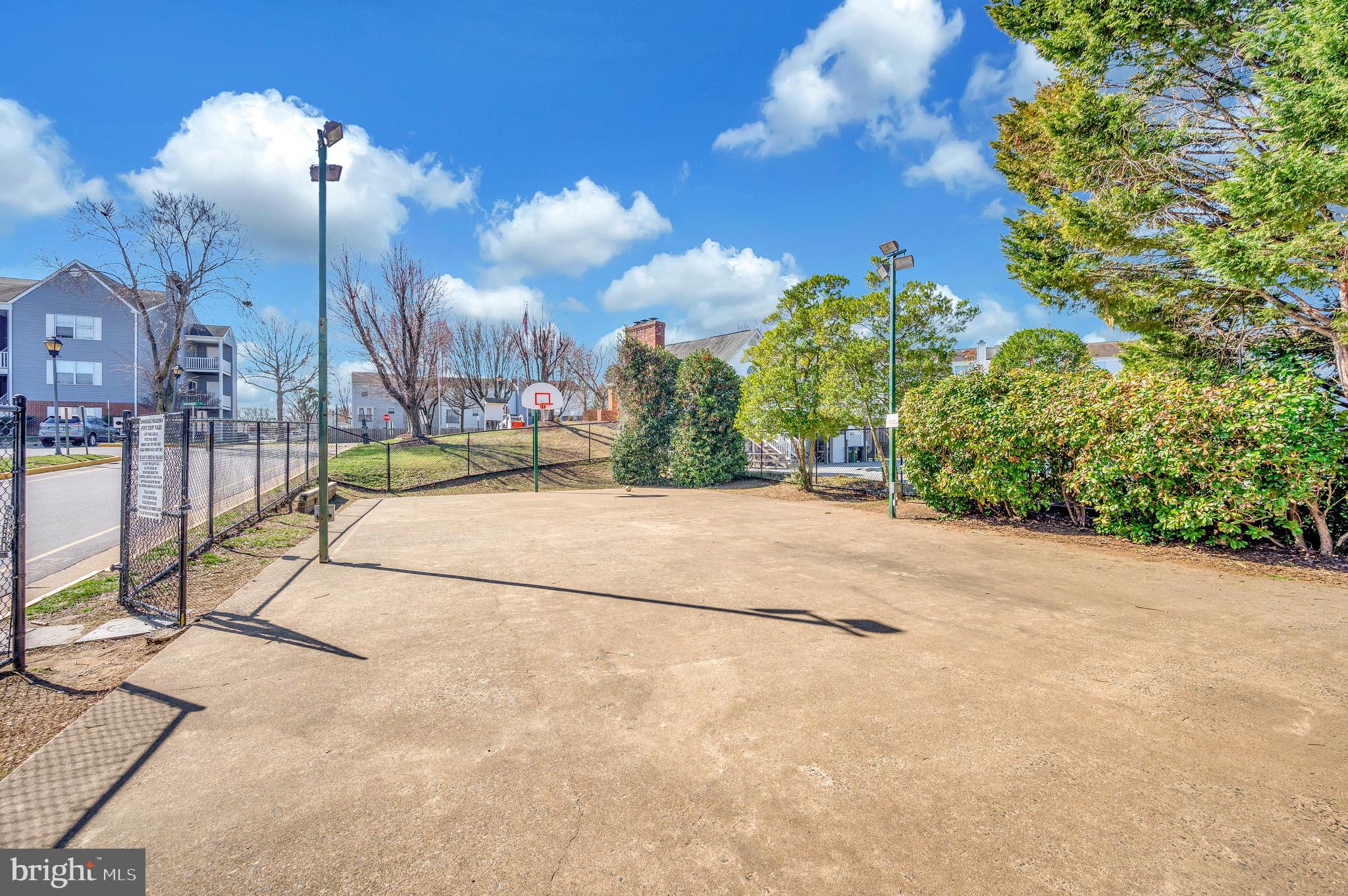 SUNNINGDALE MEADOWS - Residential