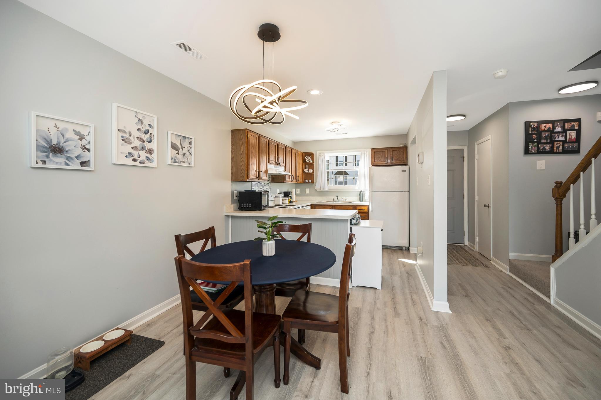 SUNNINGDALE MEADOWS - Residential