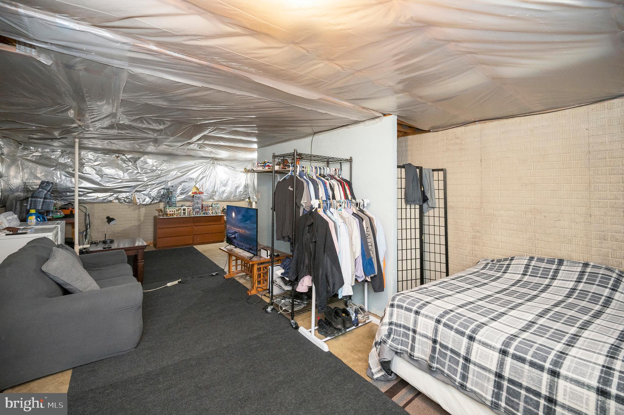 SUNNINGDALE MEADOWS - Residential