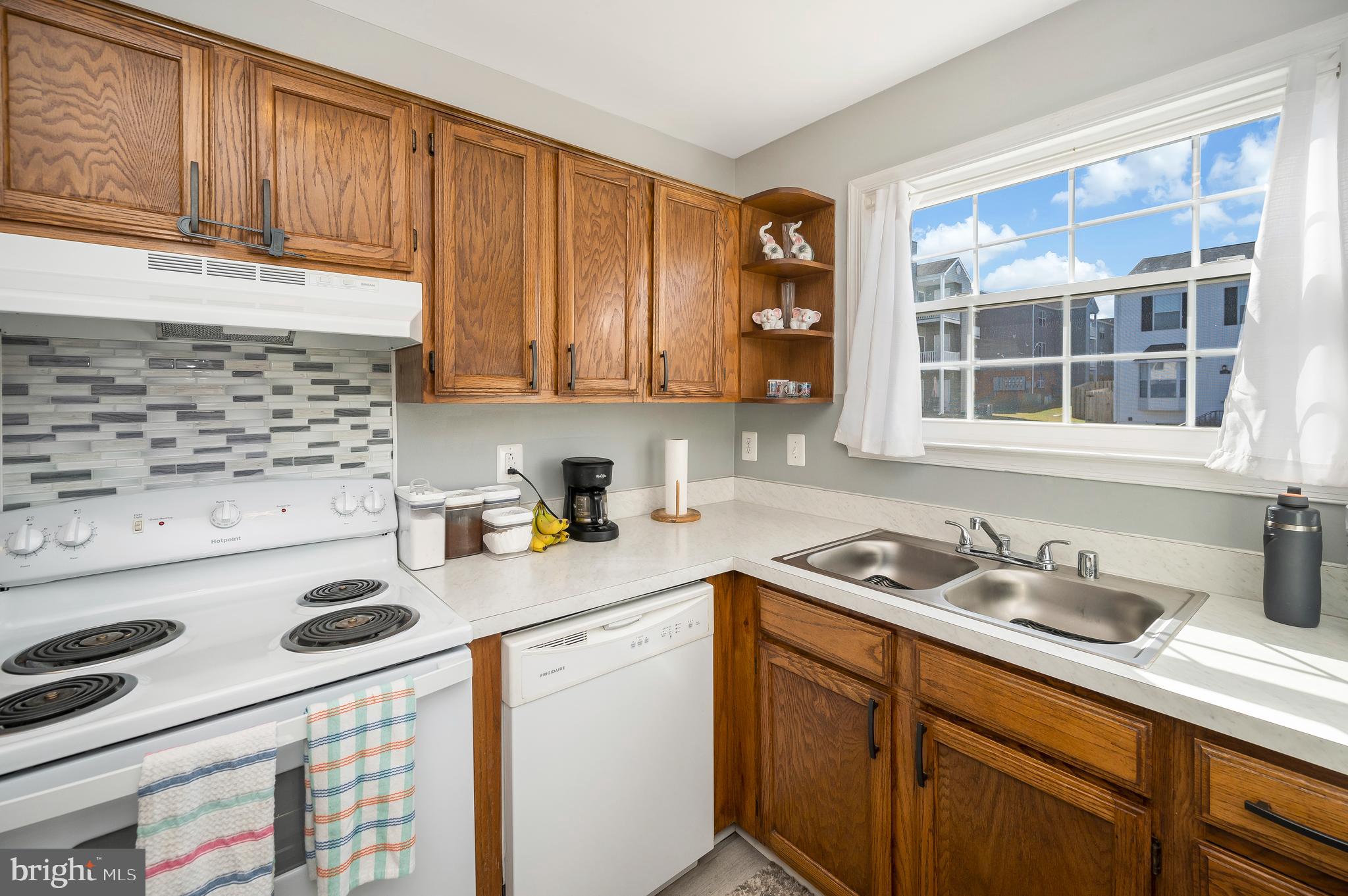 SUNNINGDALE MEADOWS - Residential