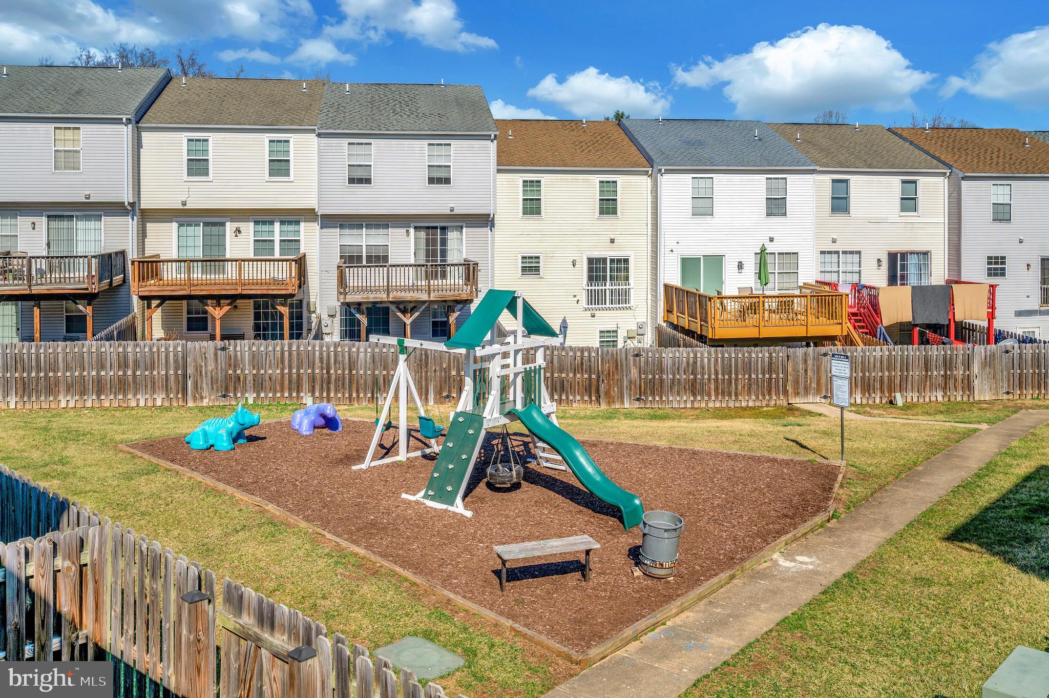 SUNNINGDALE MEADOWS - Residential