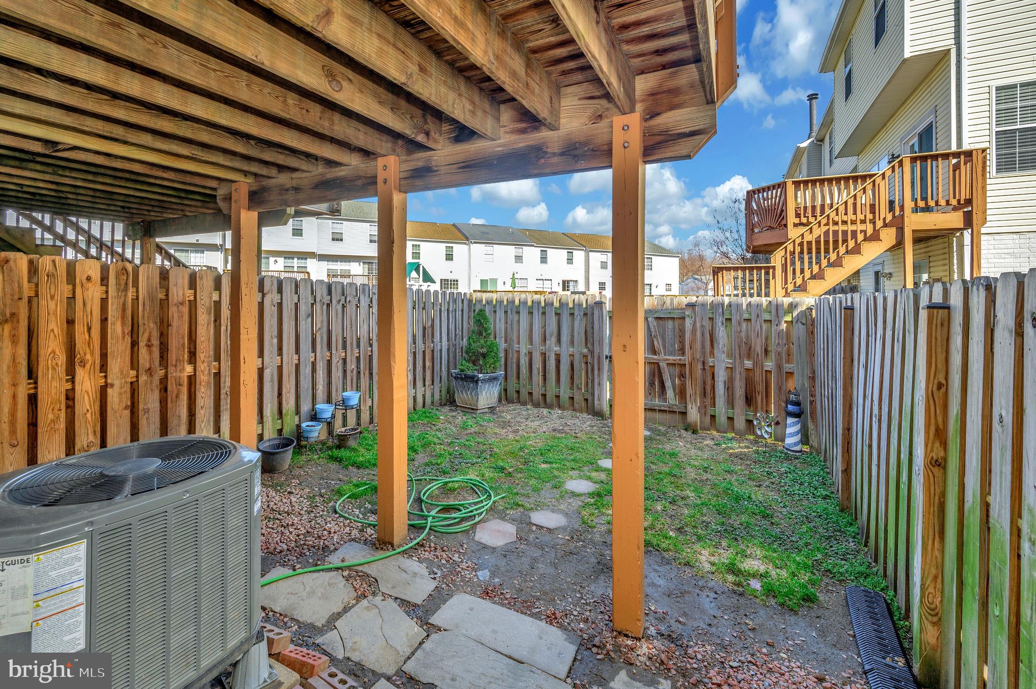 SUNNINGDALE MEADOWS - Residential