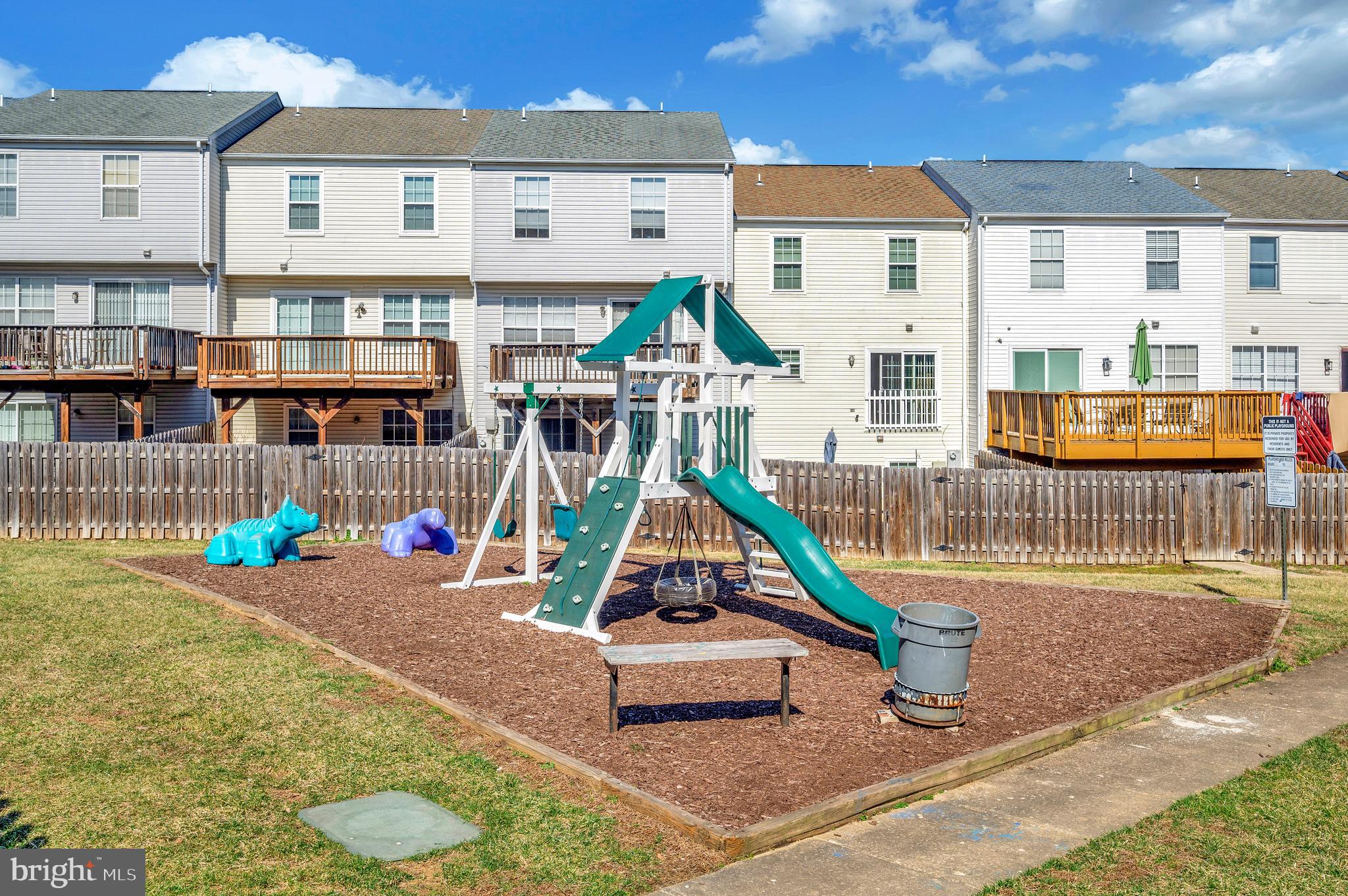 SUNNINGDALE MEADOWS - Residential