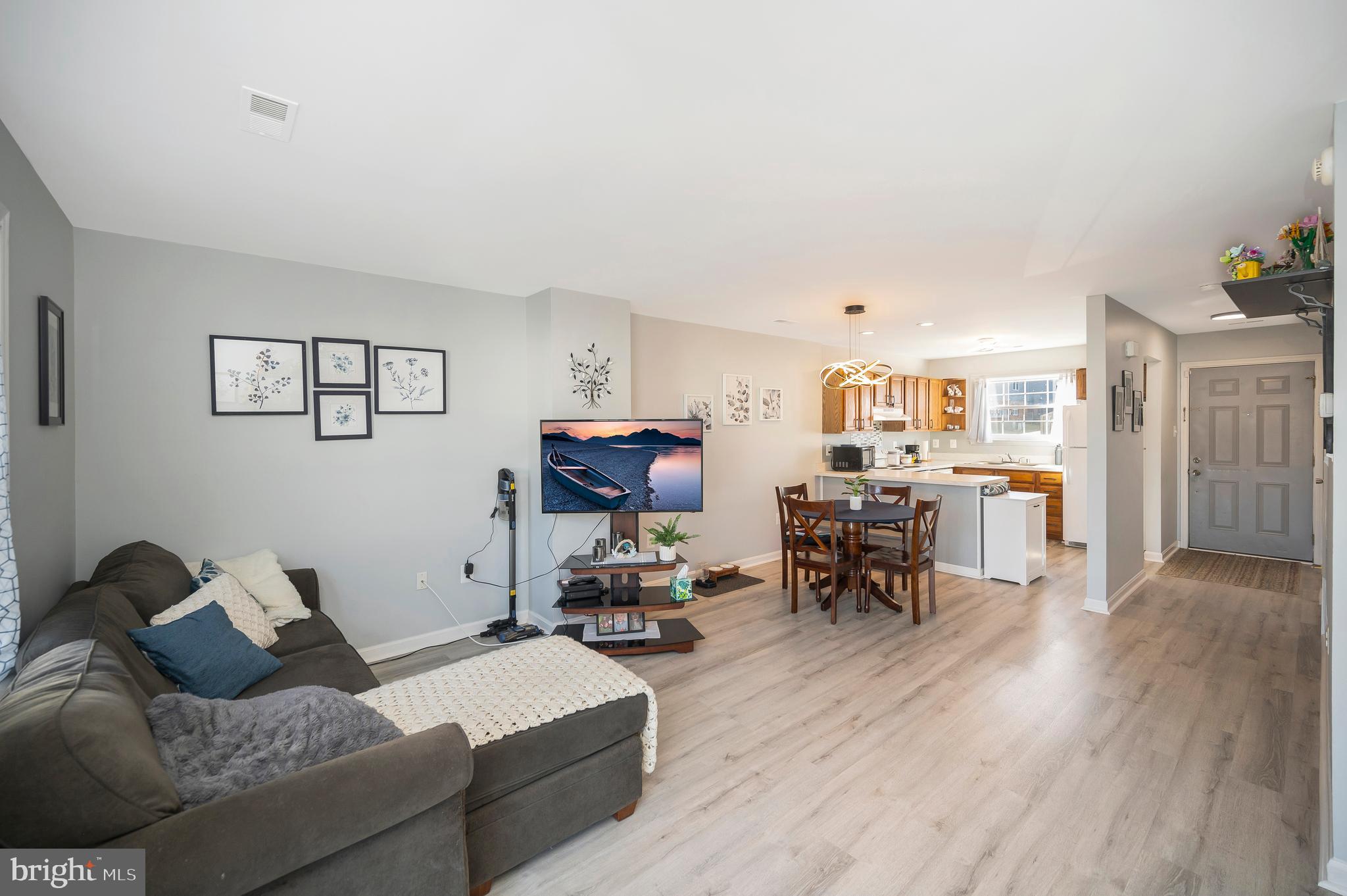 SUNNINGDALE MEADOWS - Residential