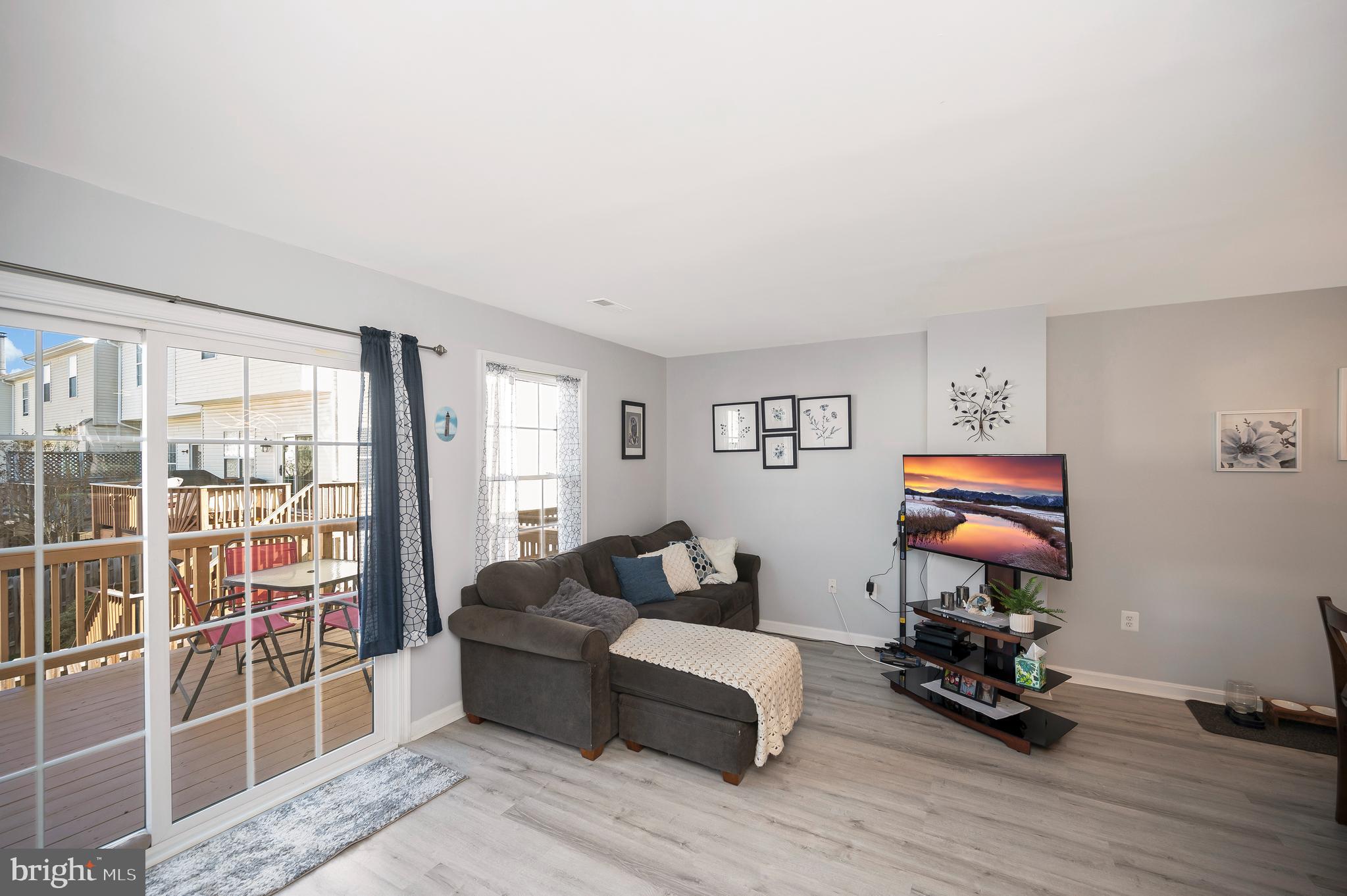 SUNNINGDALE MEADOWS - Residential