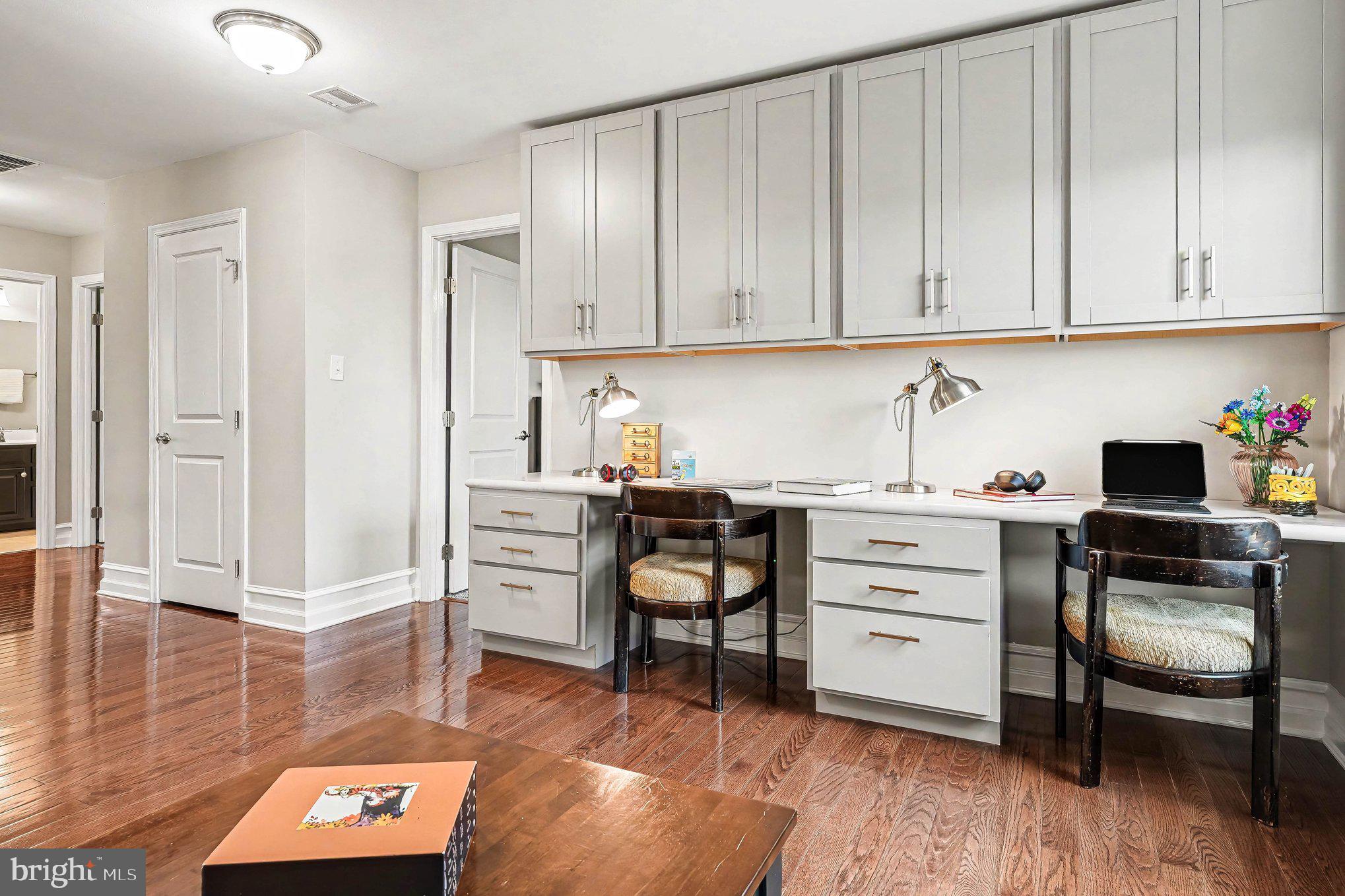 PRES AT MONTGOMERY - Residential