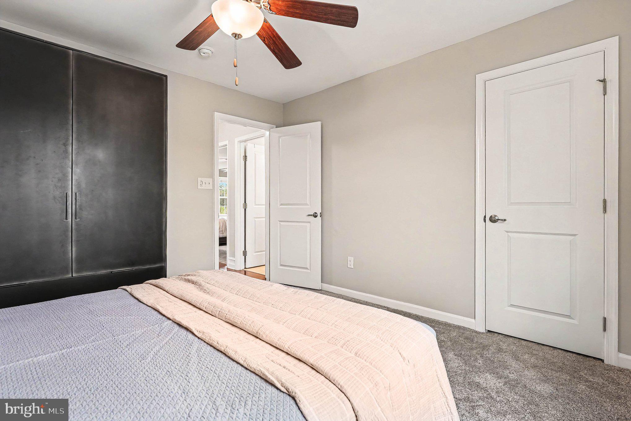PRES AT MONTGOMERY - Residential