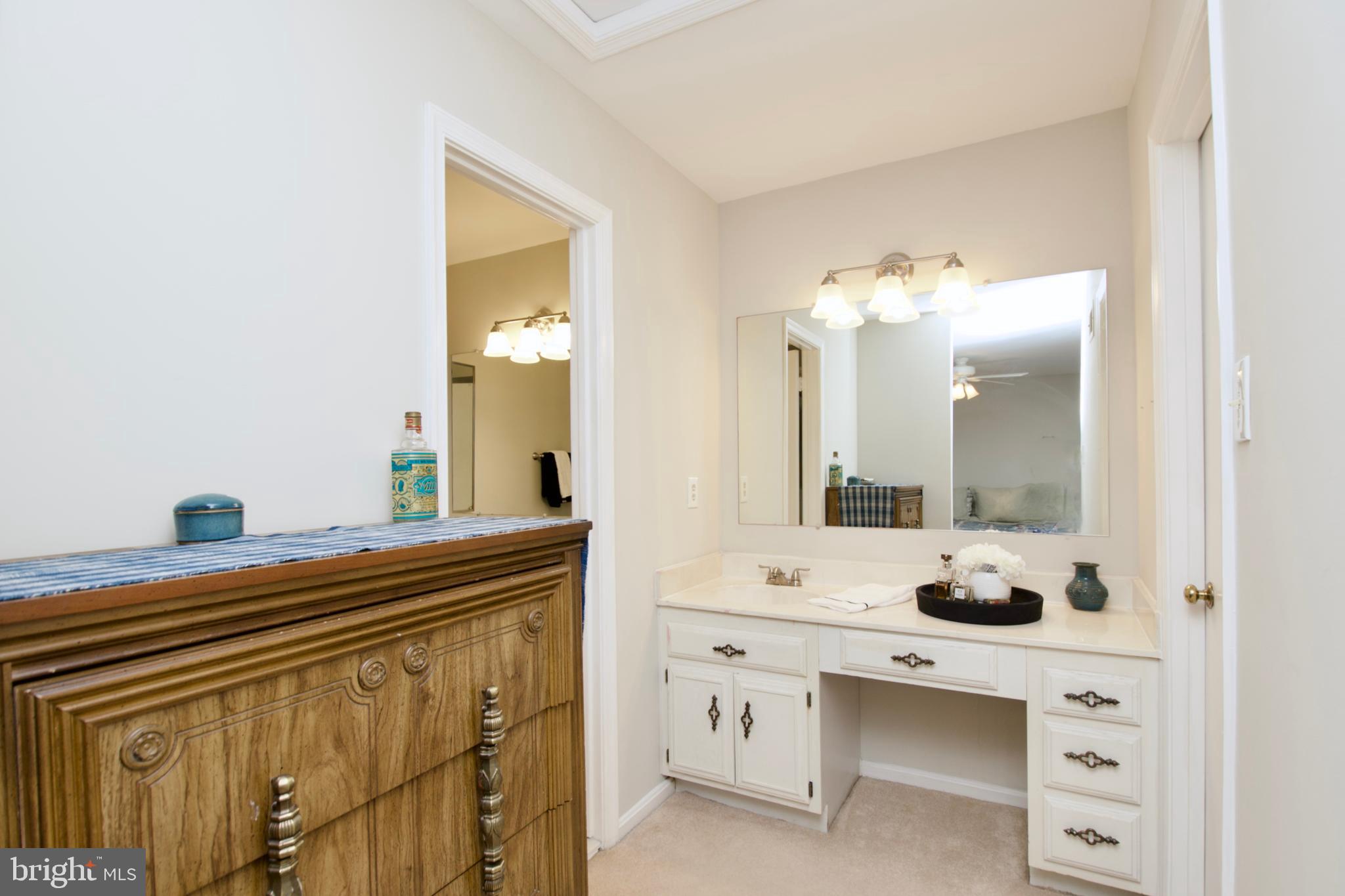 BURKE CENTRE - Residential