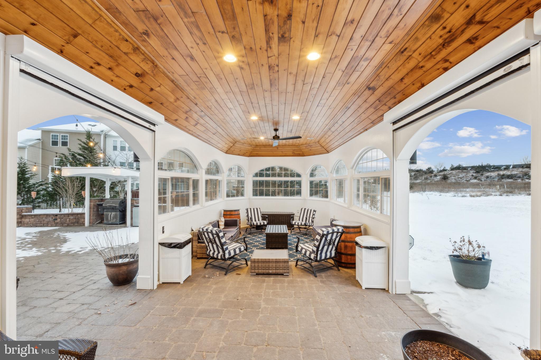 STONE RIDGE - Residential