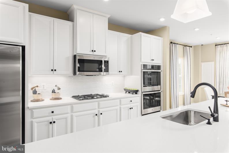 SOUTHLAKE - Residential