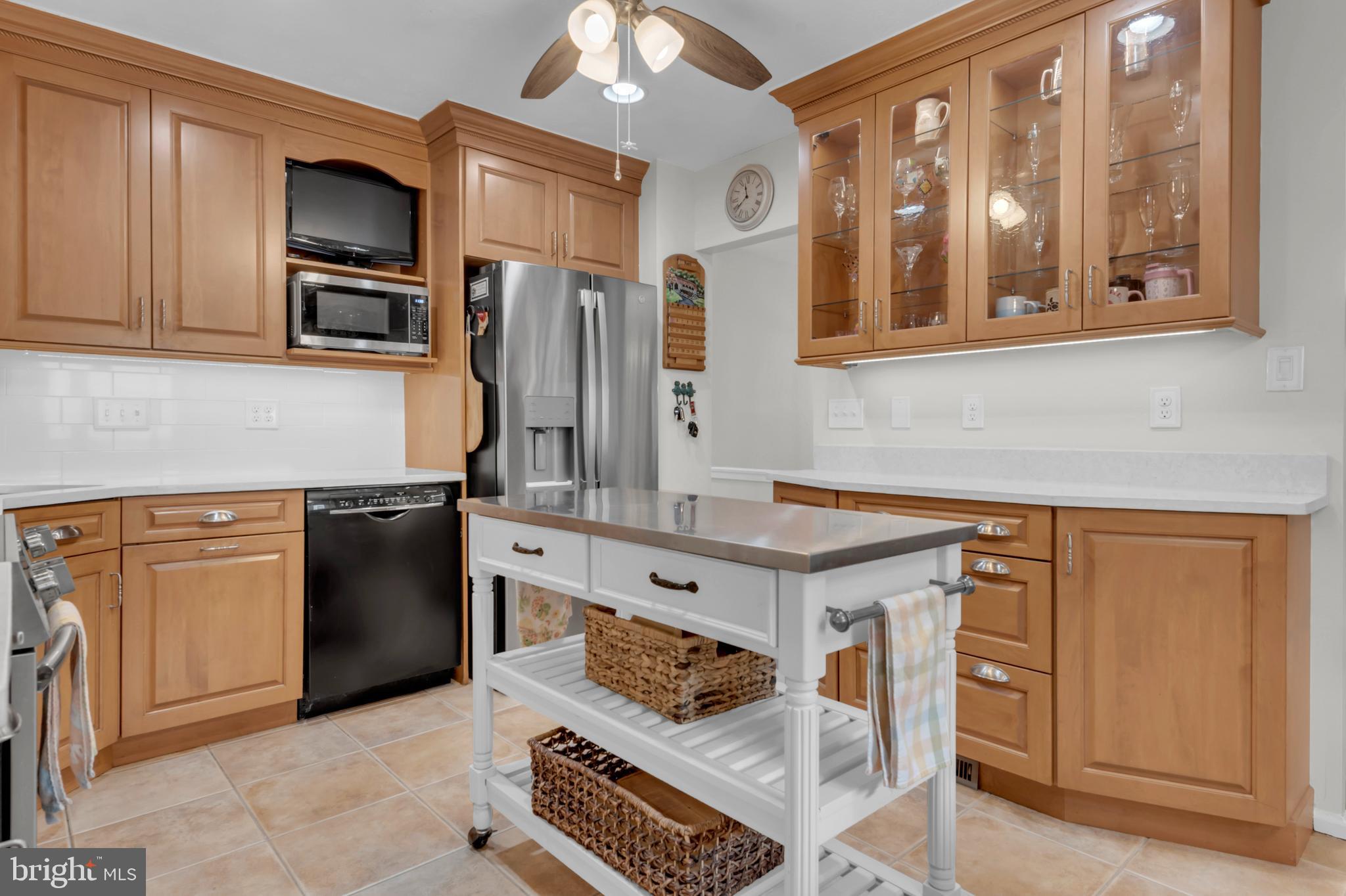 208 YELLOW BRICK COURT