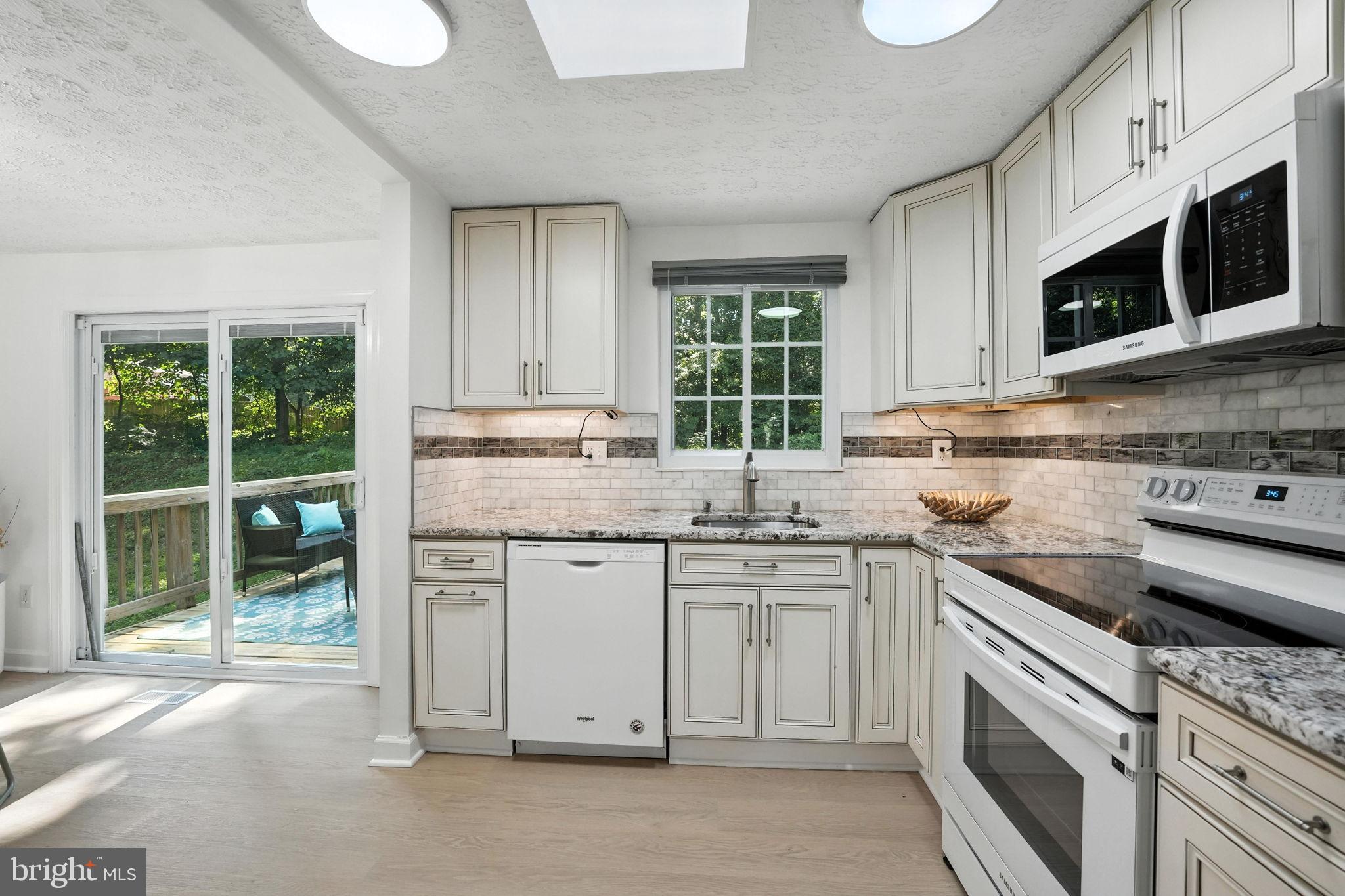 2527 TABOR COURT