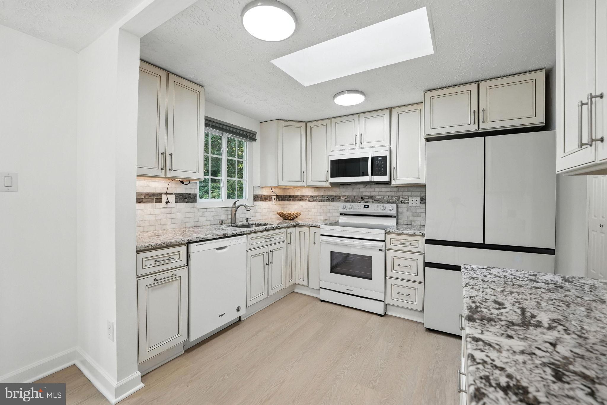 2527 TABOR COURT