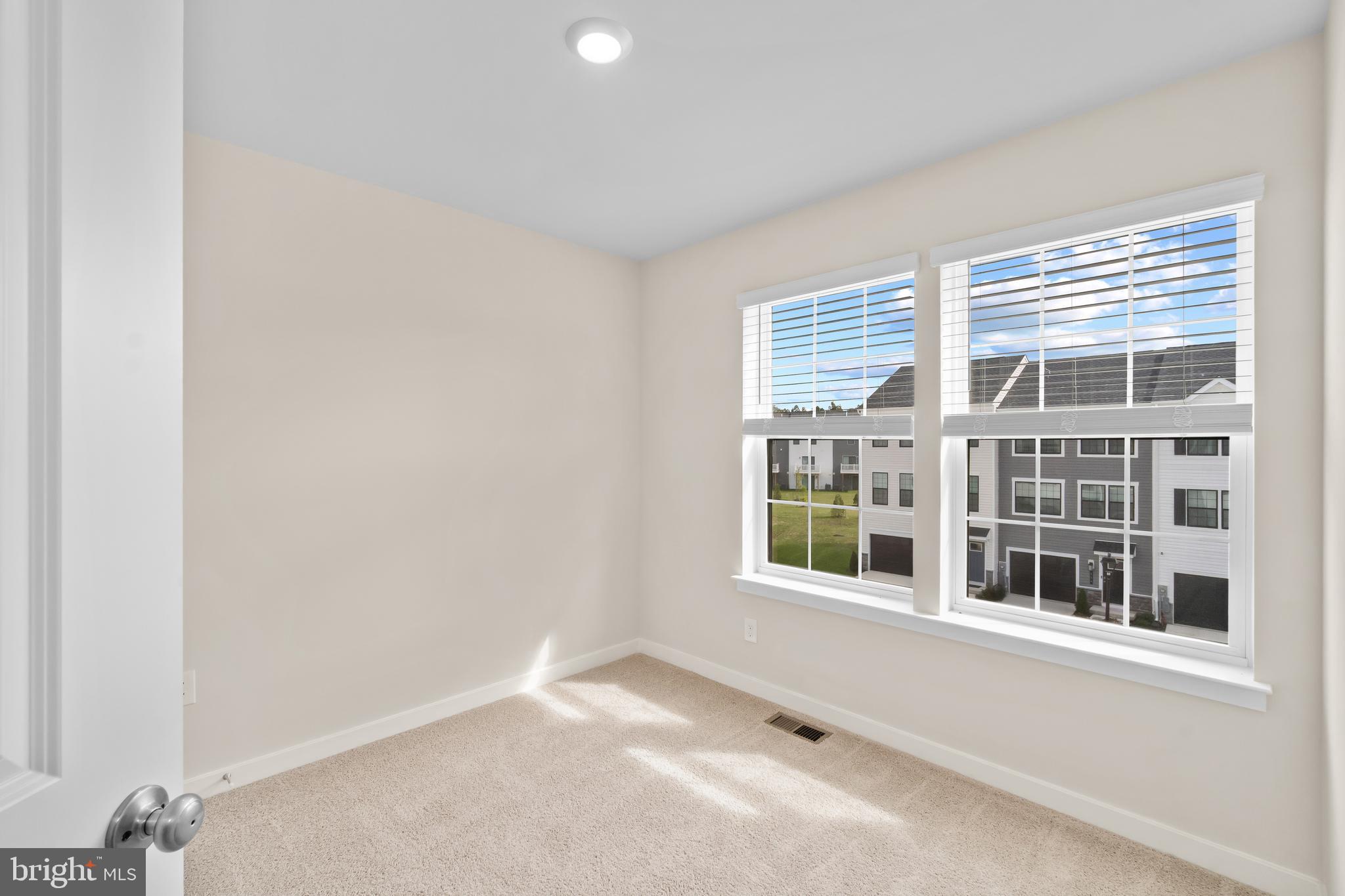 PINEGROVE - Residential