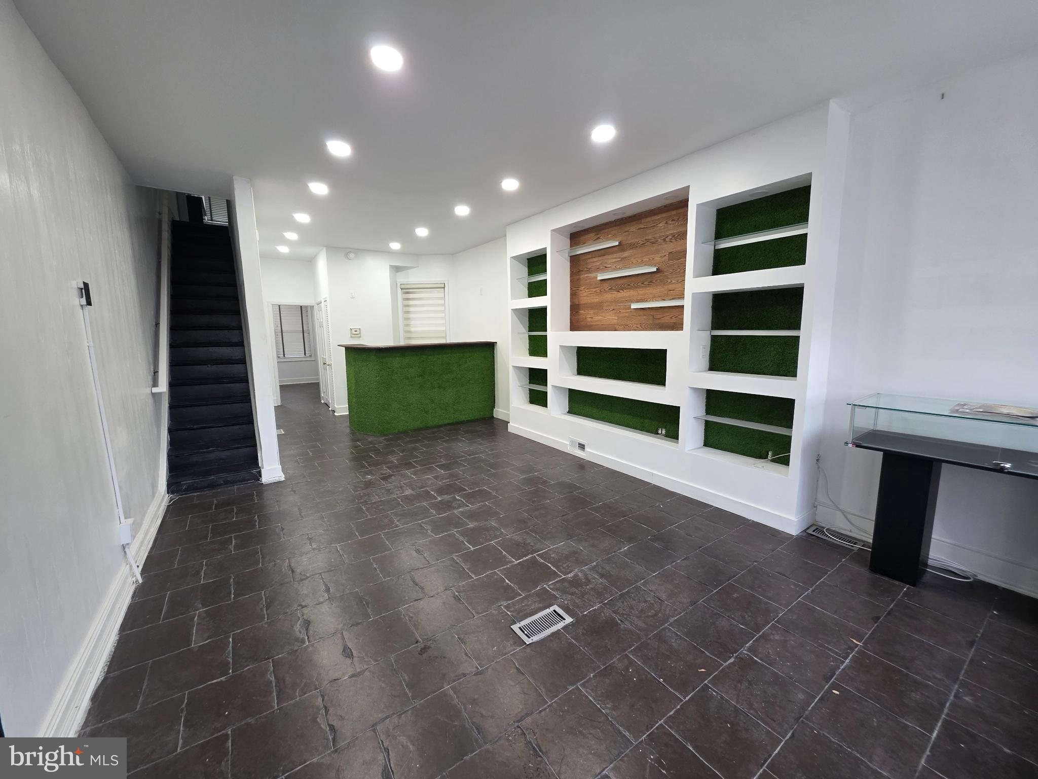 1210 PENNSYLVANIA AVENUE SE