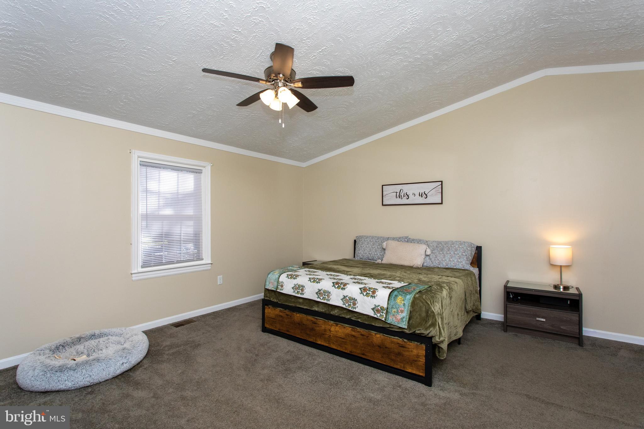 COUNTRY LAKES - Residential