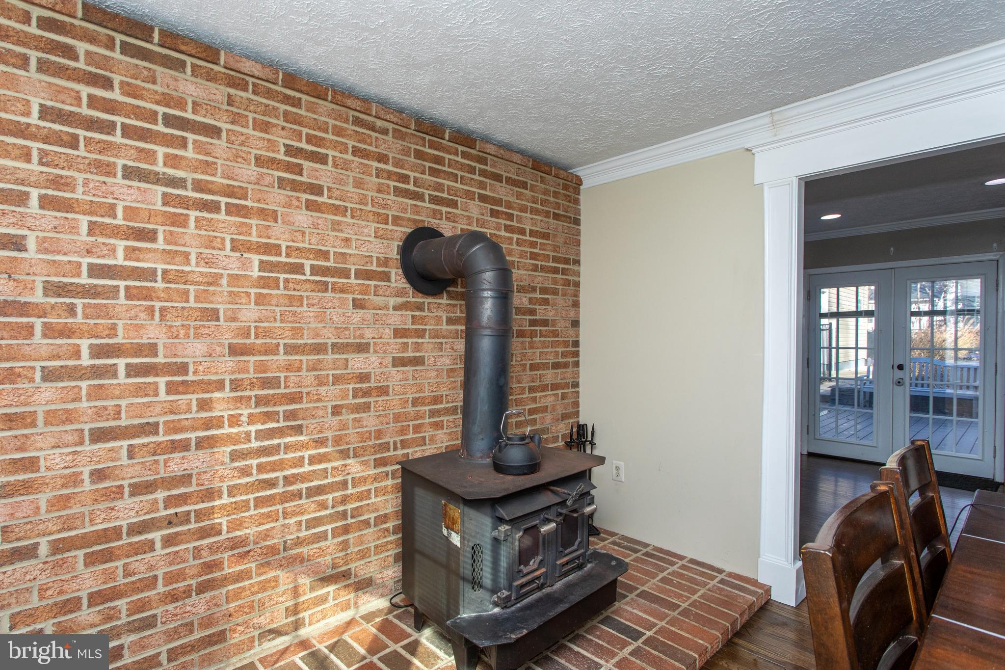 COUNTRY LAKES - Residential