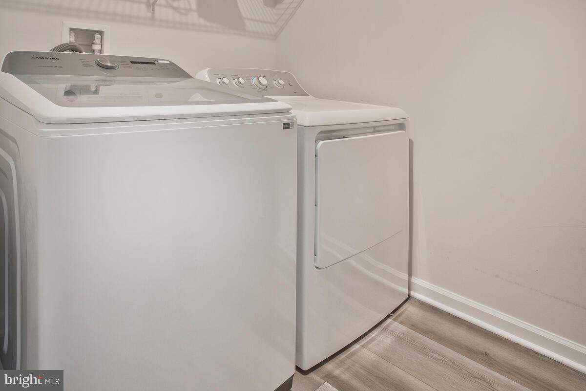 MEADE'S CROSSING - Residential