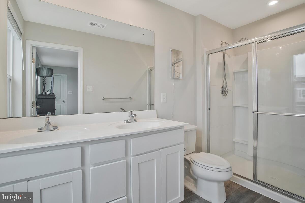 MEADE'S CROSSING - Residential