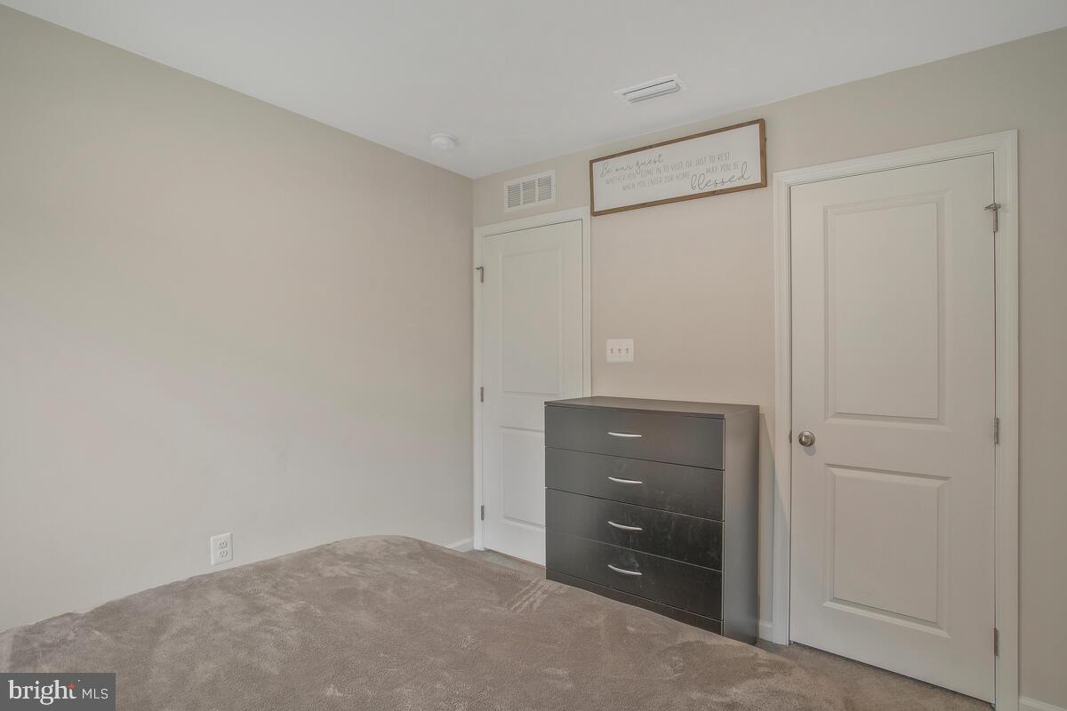 MEADE'S CROSSING - Residential