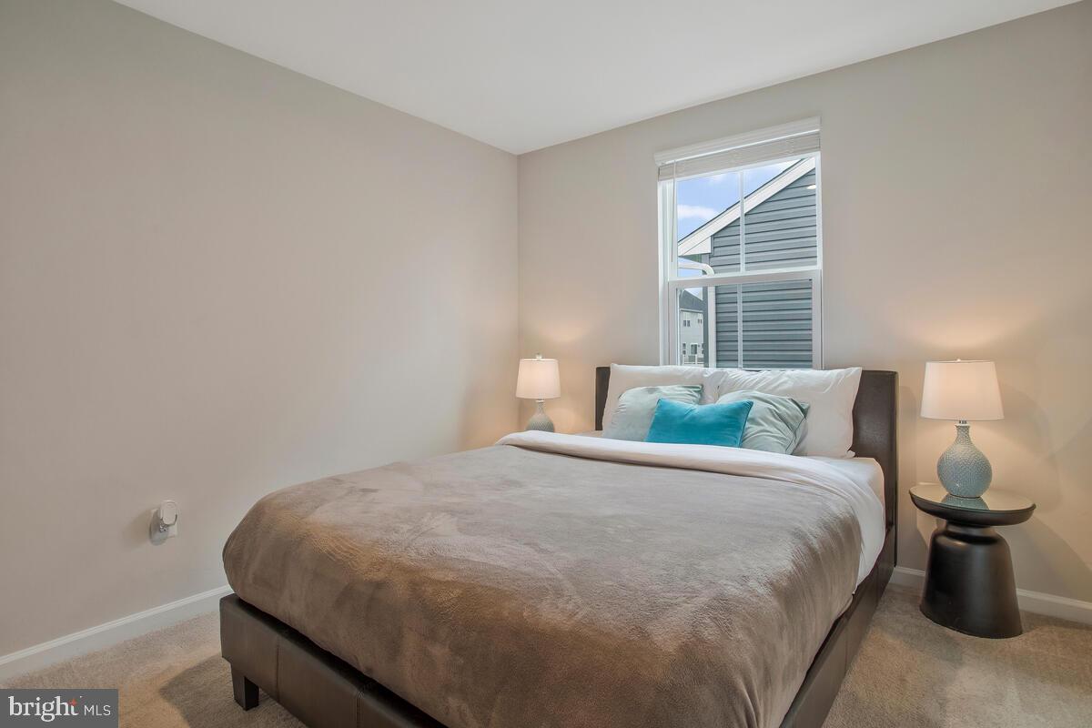 MEADE'S CROSSING - Residential