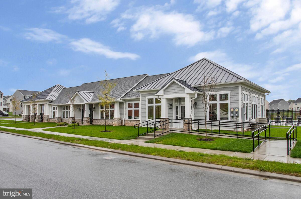 MEADE'S CROSSING - Residential