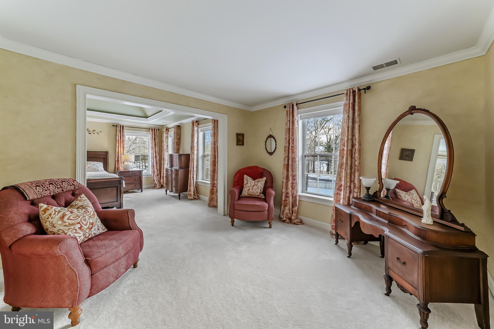 RADNOR HUNT - Residential