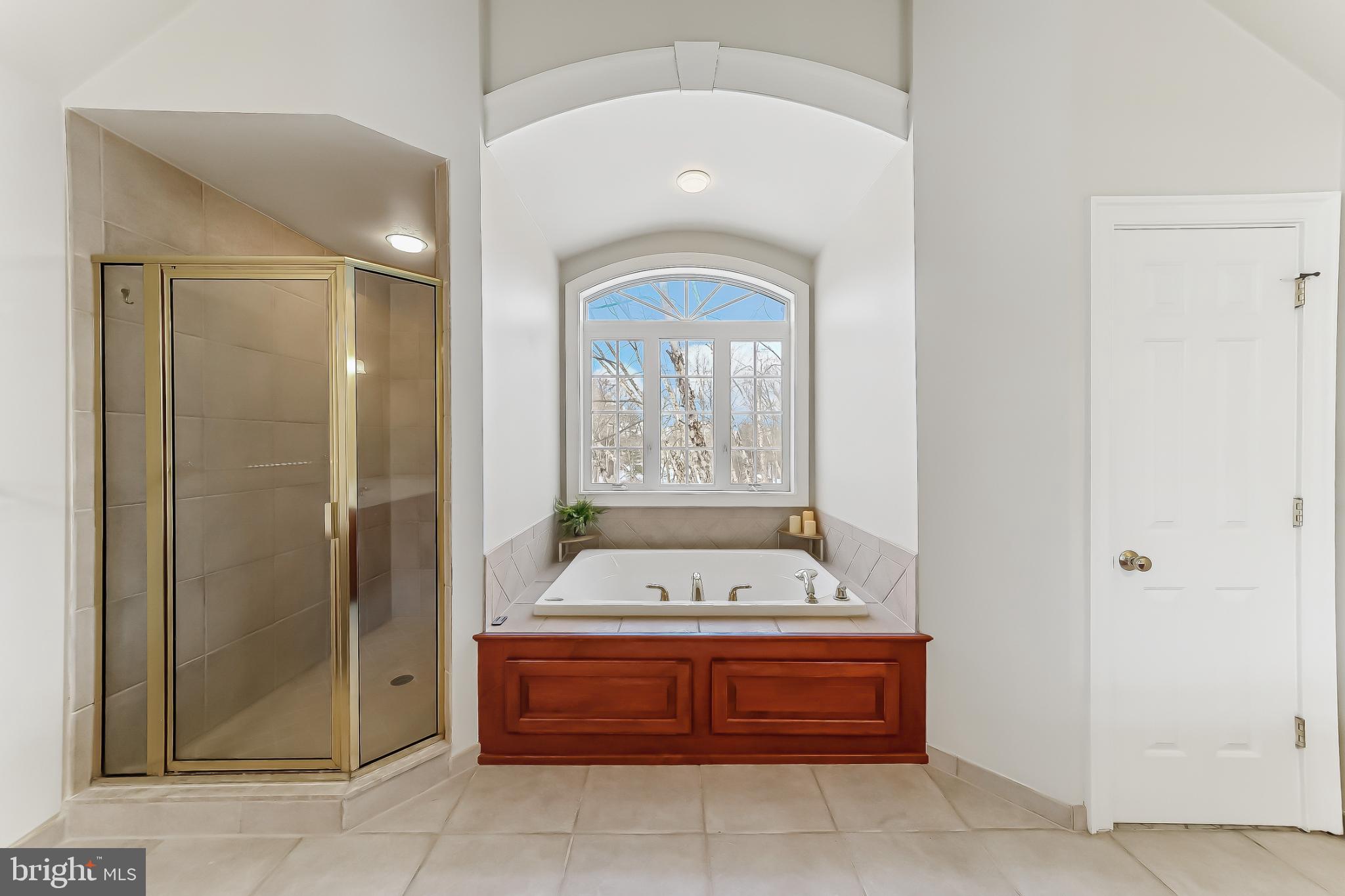 RADNOR HUNT - Residential