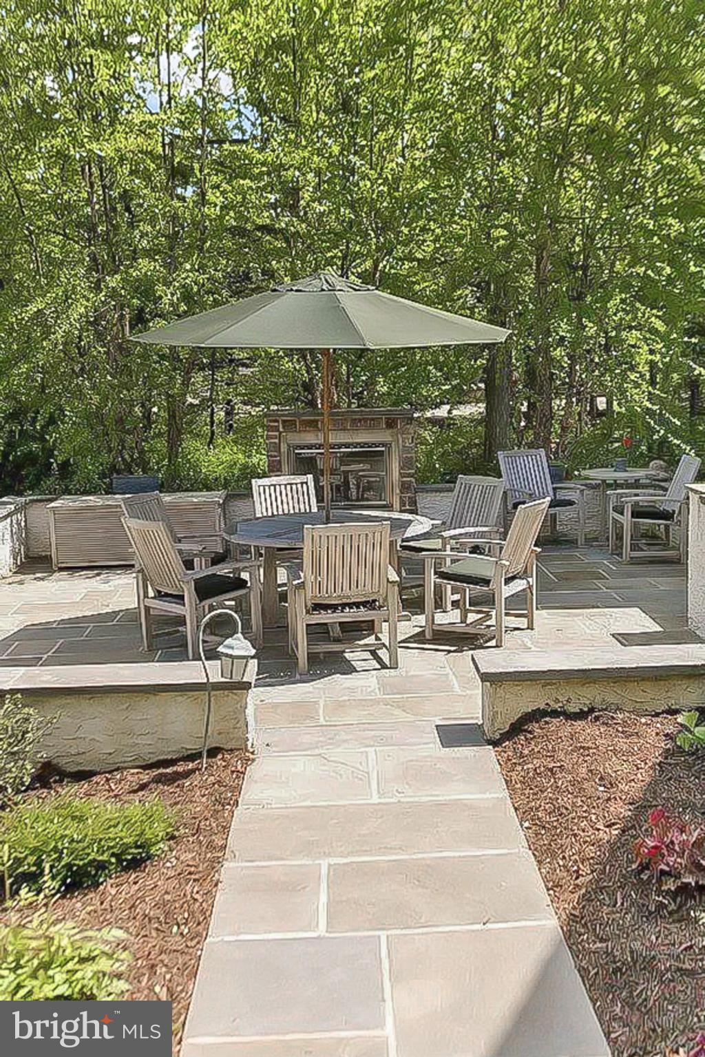 RADNOR HUNT - Residential