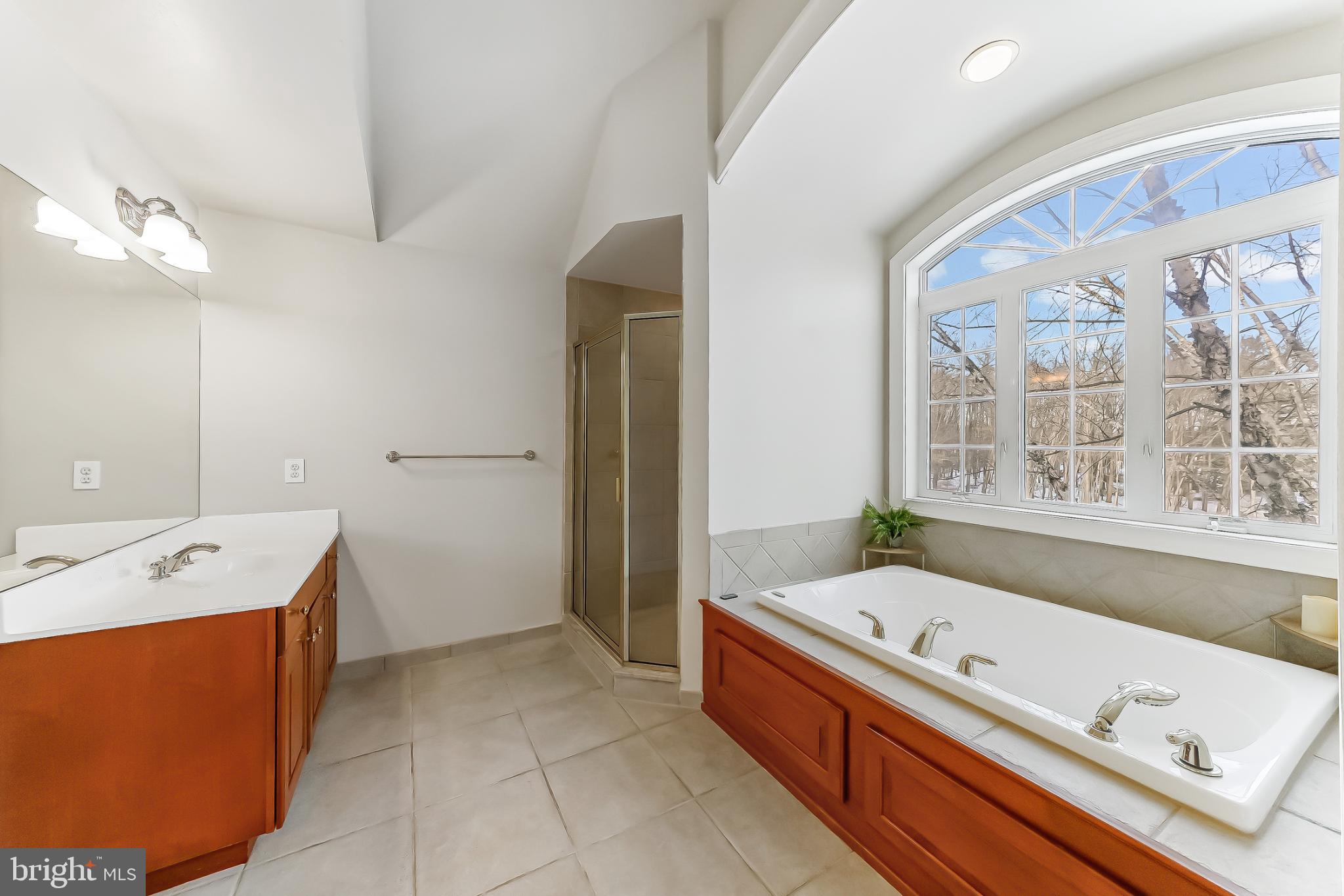 RADNOR HUNT - Residential