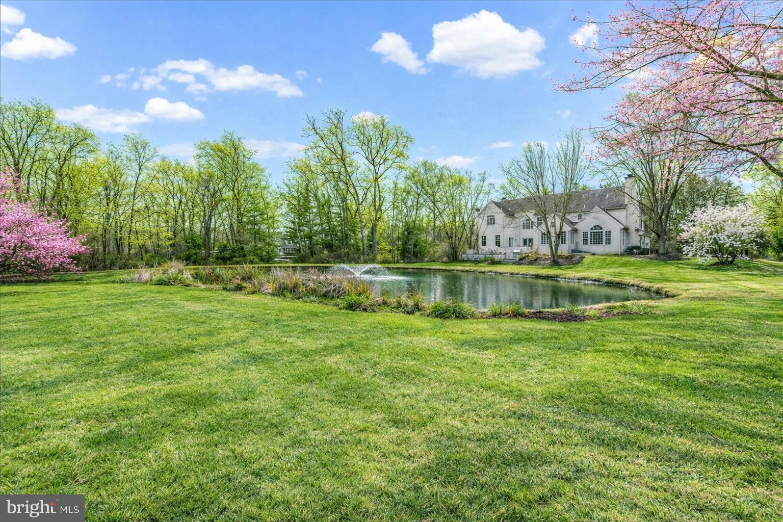 RADNOR HUNT - Residential