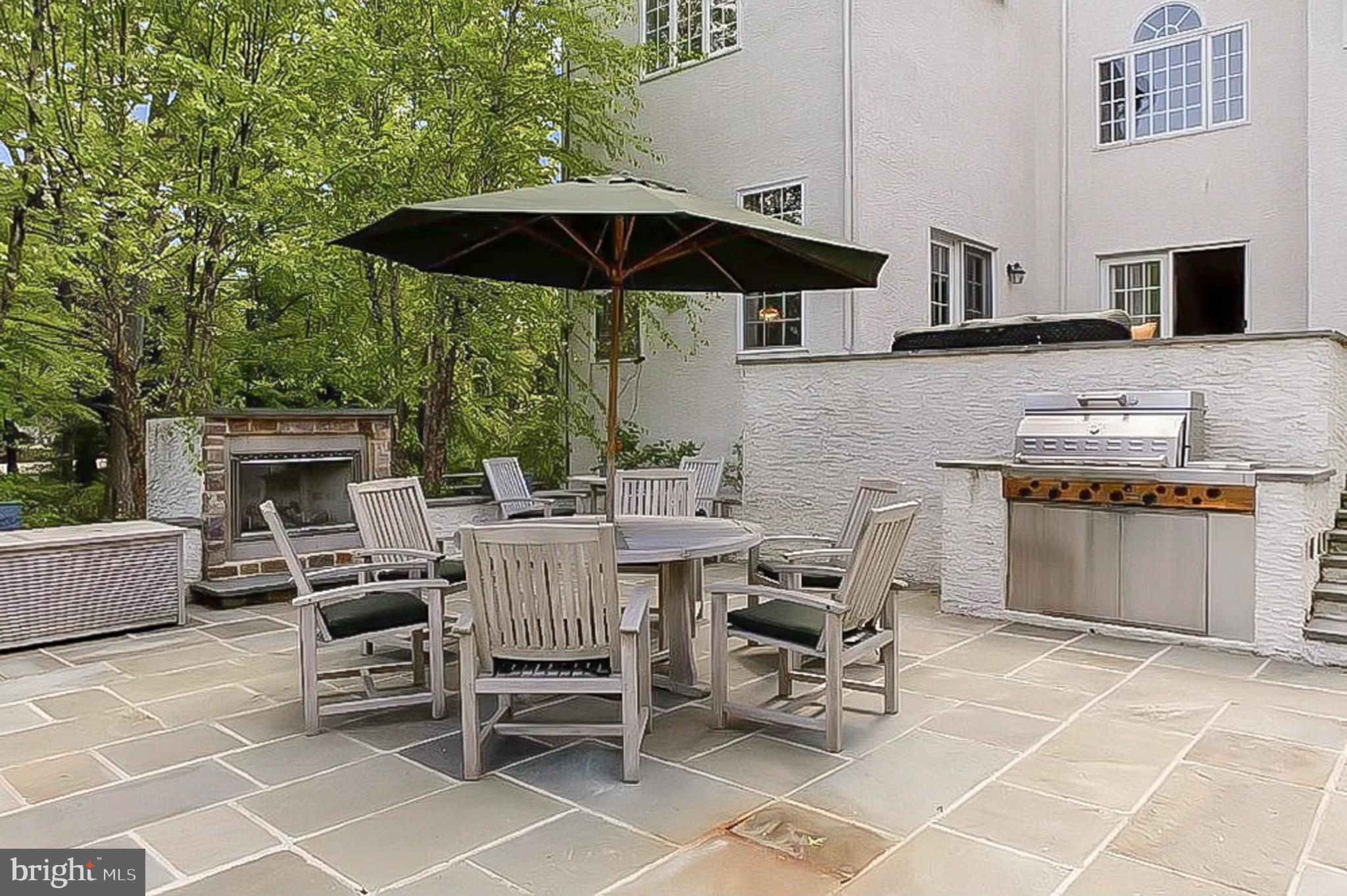 RADNOR HUNT - Residential