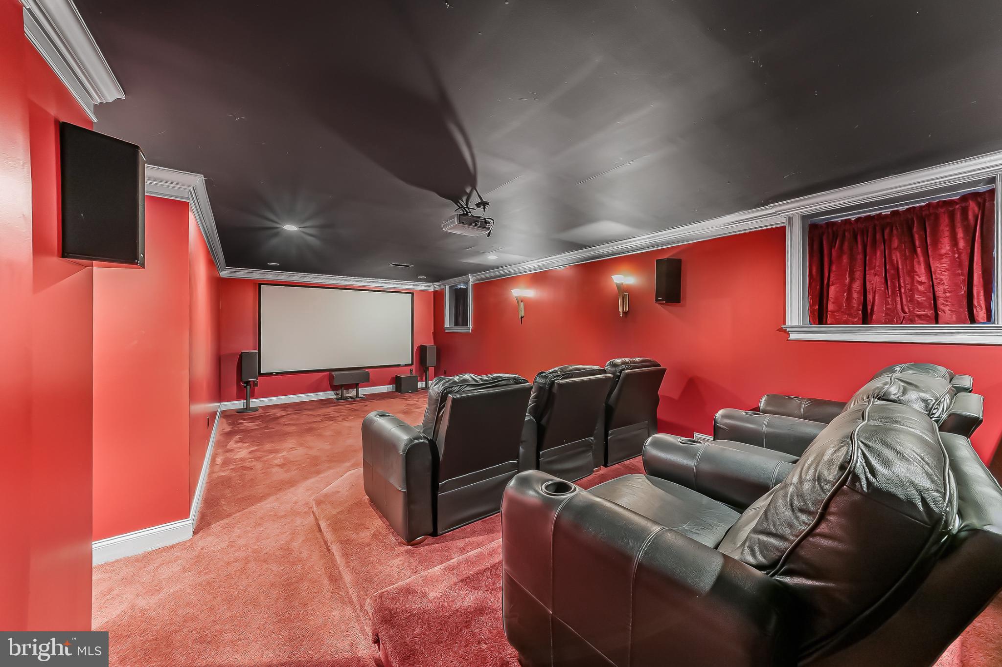 RADNOR HUNT - Residential