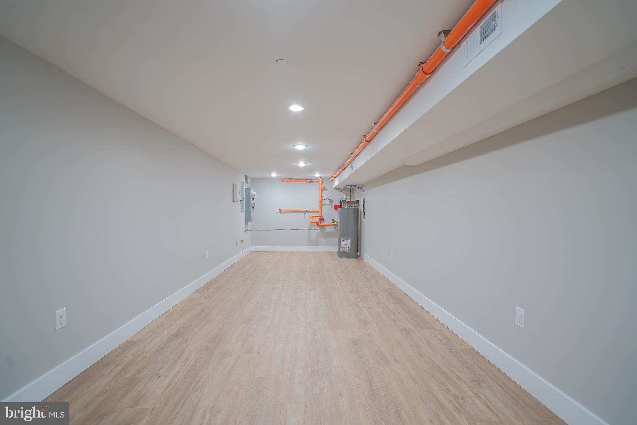 OLDE KENSINGTON - Residential Lease