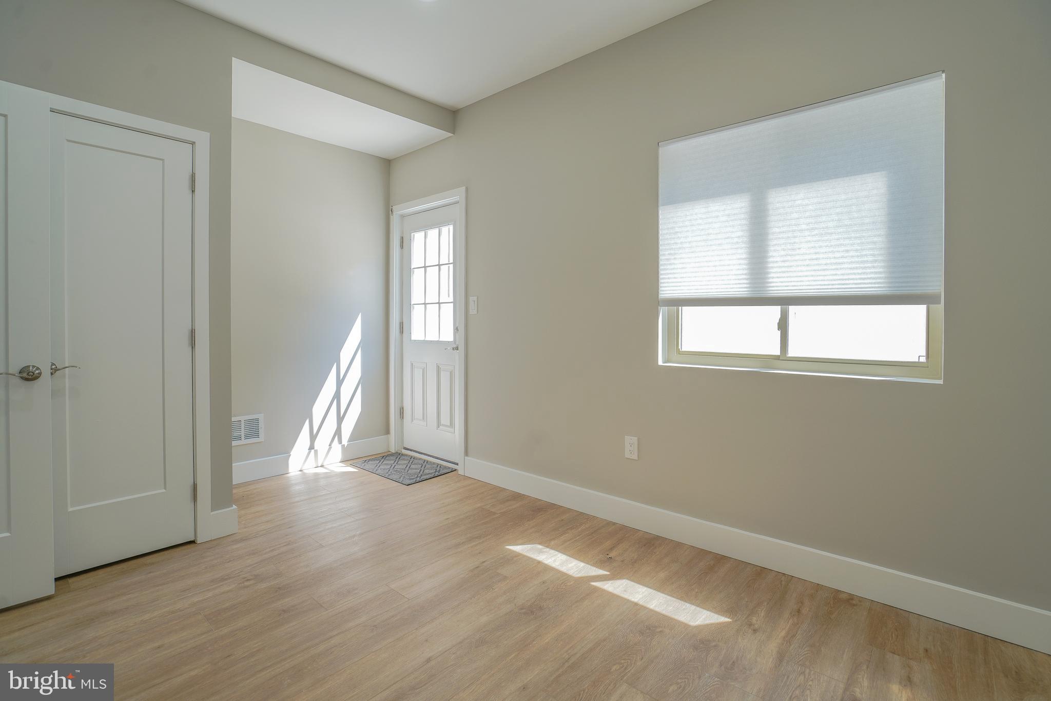 OLDE KENSINGTON - Residential Lease