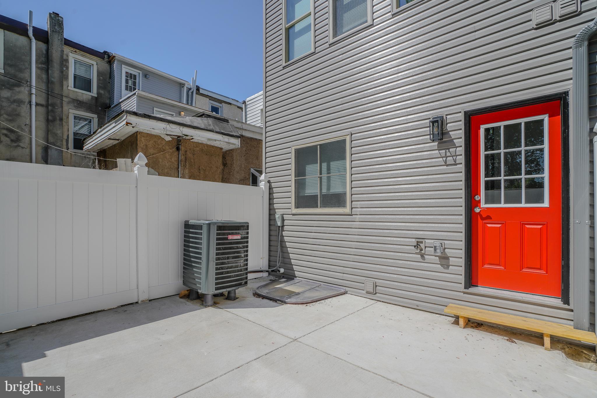 OLDE KENSINGTON - Residential Lease