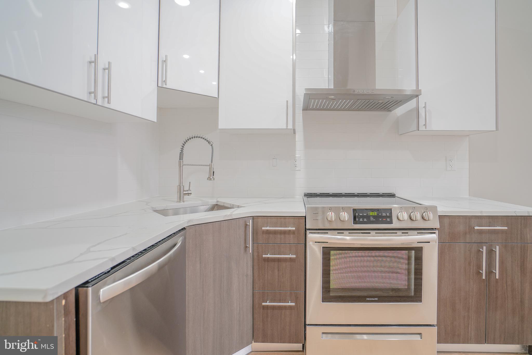 OLDE KENSINGTON - Residential Lease