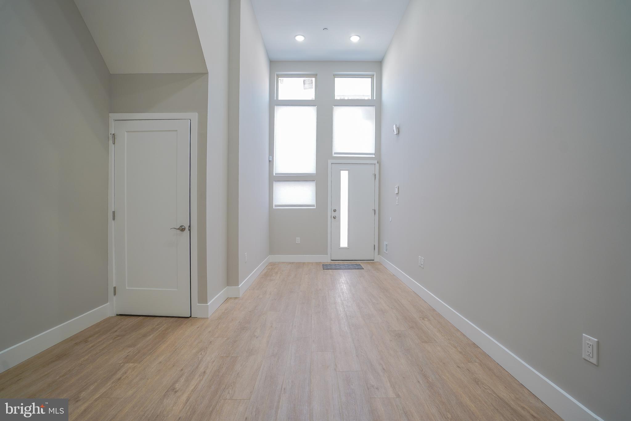 OLDE KENSINGTON - Residential Lease