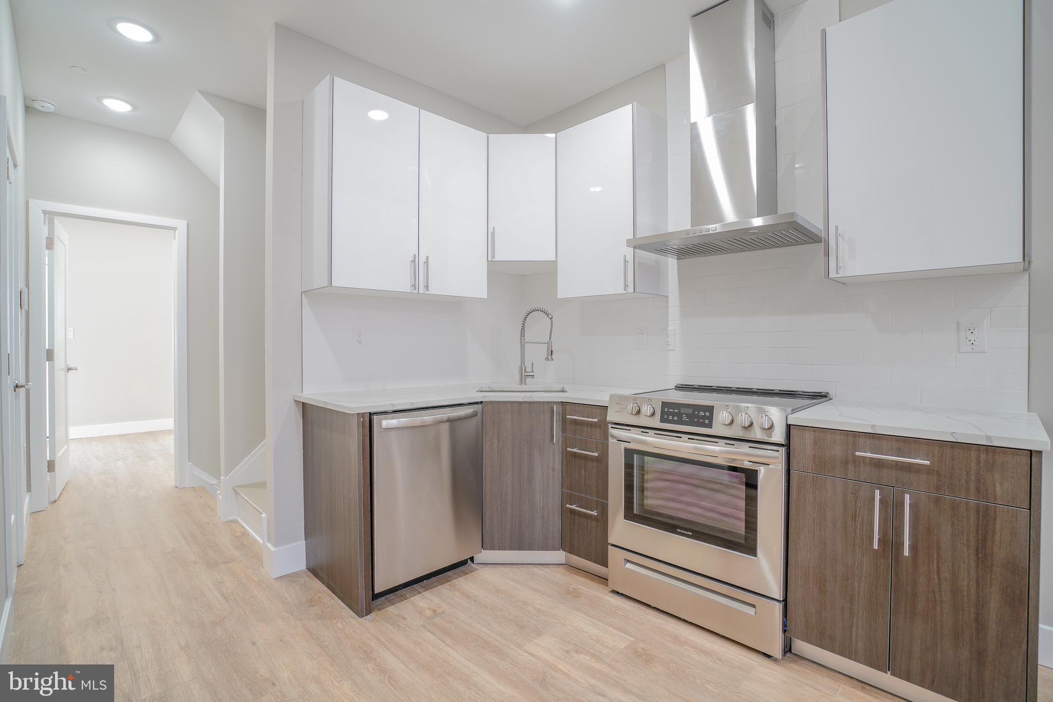OLDE KENSINGTON - Residential Lease