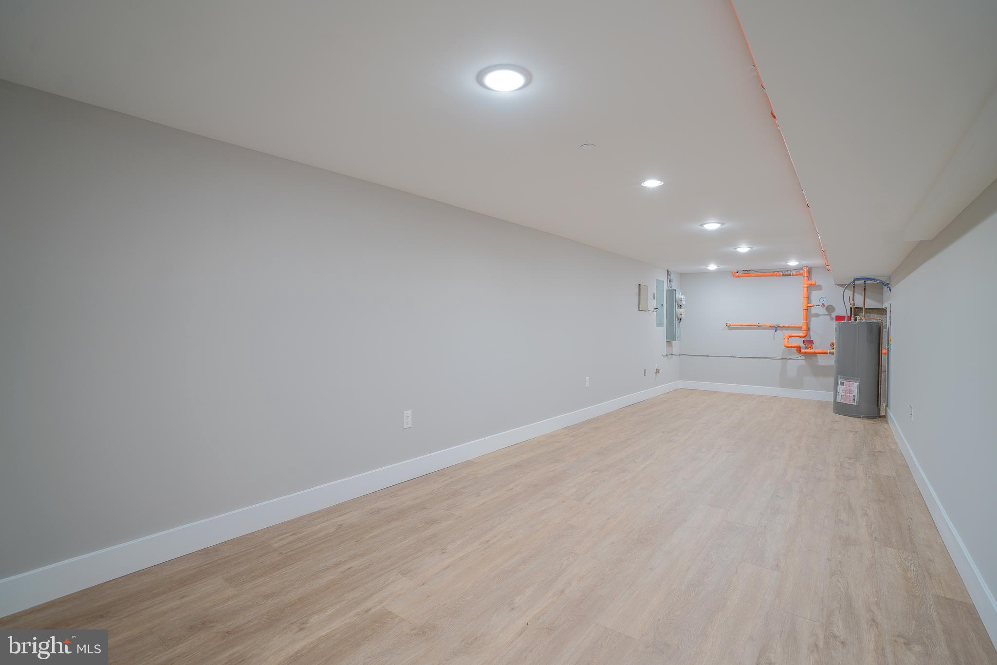 OLDE KENSINGTON - Residential Lease
