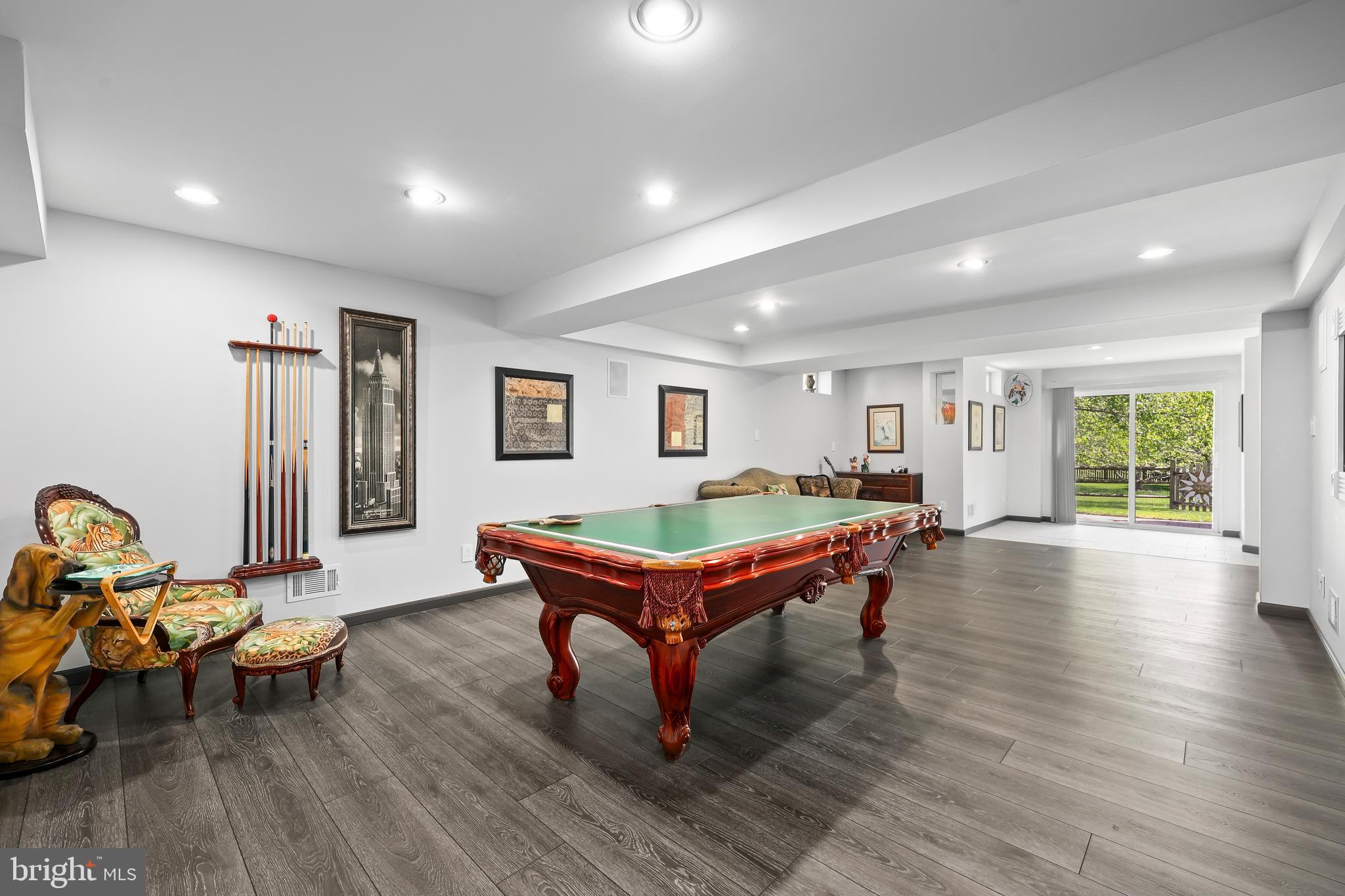 ASHBURN VILLAGE - Residential