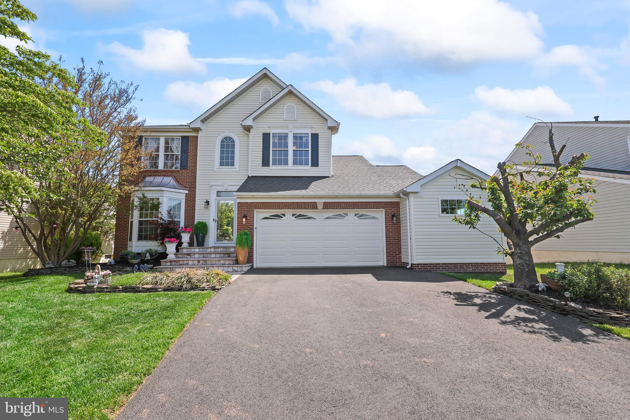 ASHBURN VILLAGE - Residential