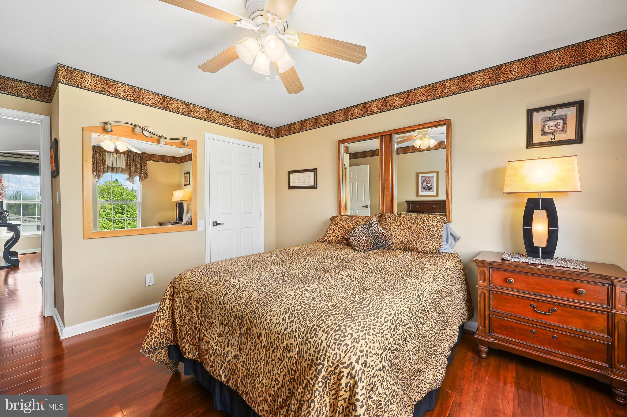 ASHBURN VILLAGE - Residential